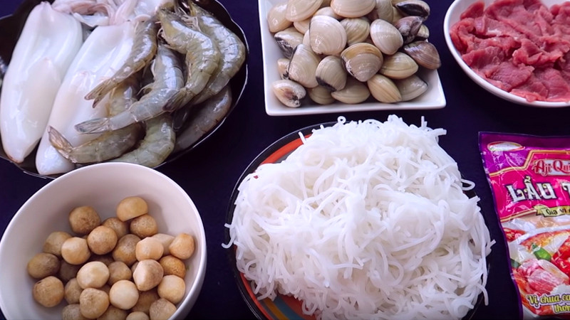 Cách nấu lẩu hải sản chua cay